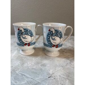 Vintage B&D Country Goose Footed Coffee Mugs Set of 2 Blue White Made in Japan